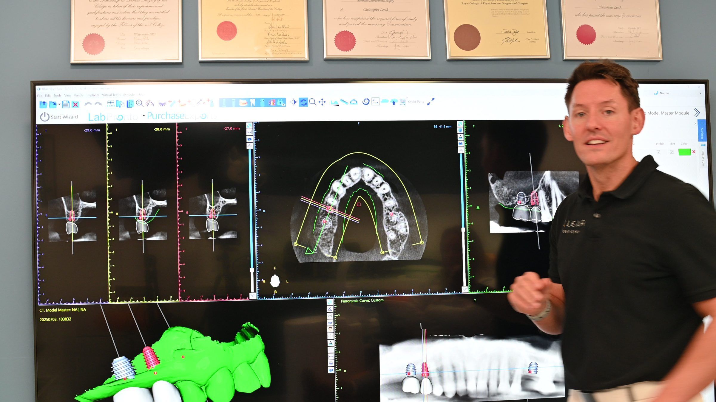 Dr Chris Leech at the 3D planning screen