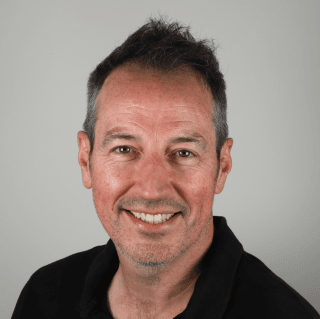 Dr Leigh Knowles